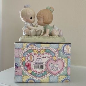 Good Friends Are Forever, Porcelain Figurine